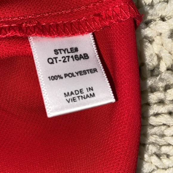 Zenana red top size large - Picture 7 of 8